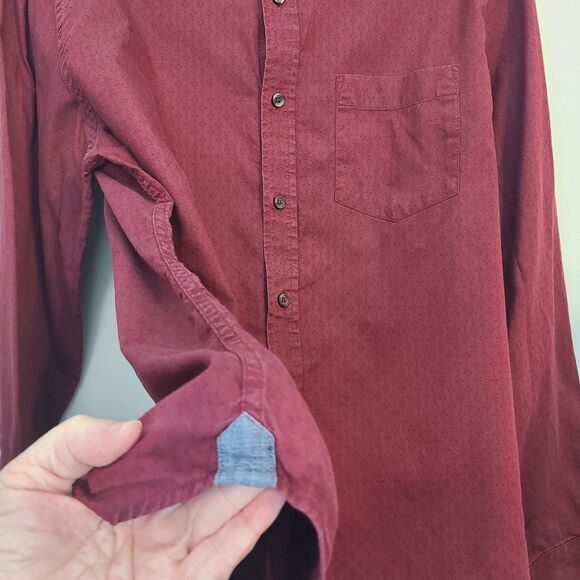 Banana Republic Mens L Oxford Button Down Shirt Maroon Untucked Fit Cotton - Picture 6 of 11